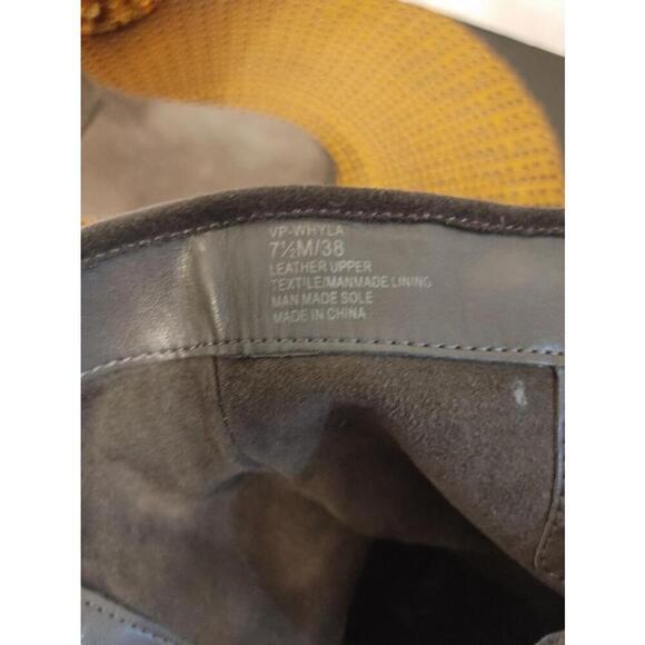 Vince Camuto Whyla Suede Booties Size 7.5 - Picture 9 of 9